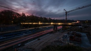 Timelapse af konstruktion af motorvejsbro over M14 - Vejdirektoratet